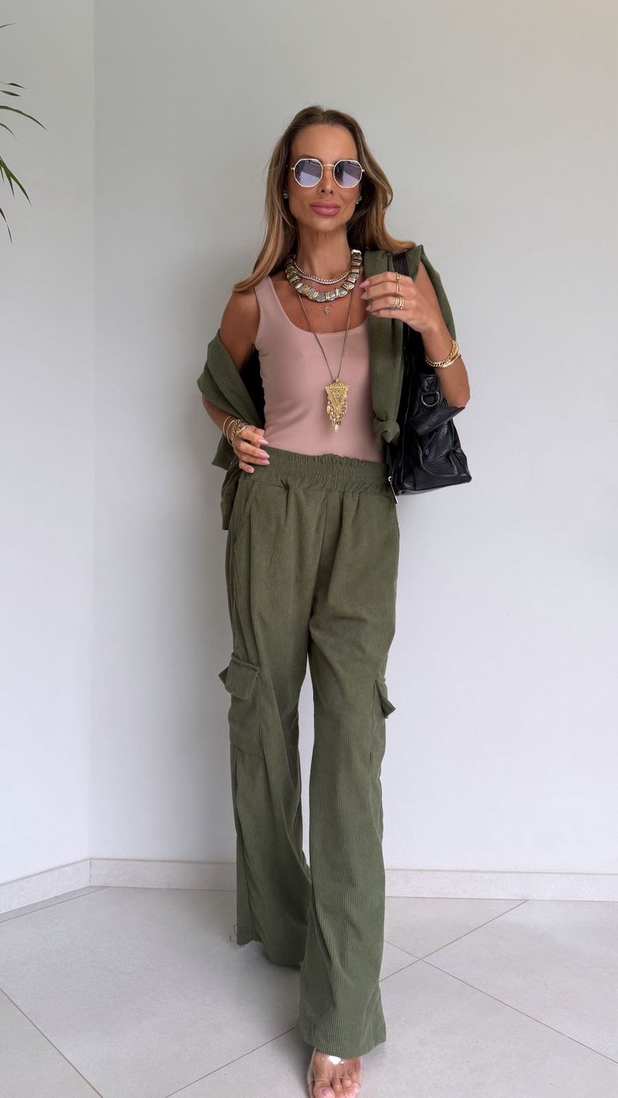 Conjunto em Cotelê Velluto na Cor Verde