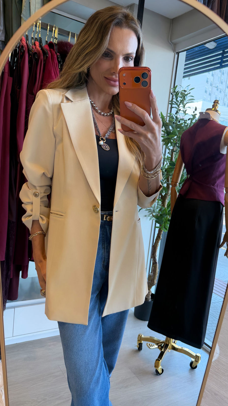 Blazer Longo Drama Signature Alfaiataria Premium com Martingale 1 botão cor Nude