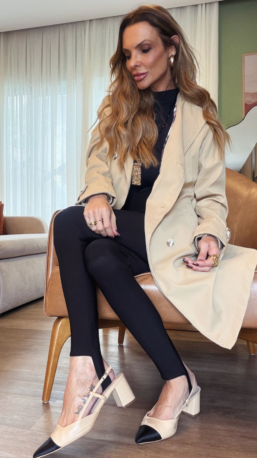 Trench Coat Clássico Longo cor Off/White Inspirado no Estilo Burberry