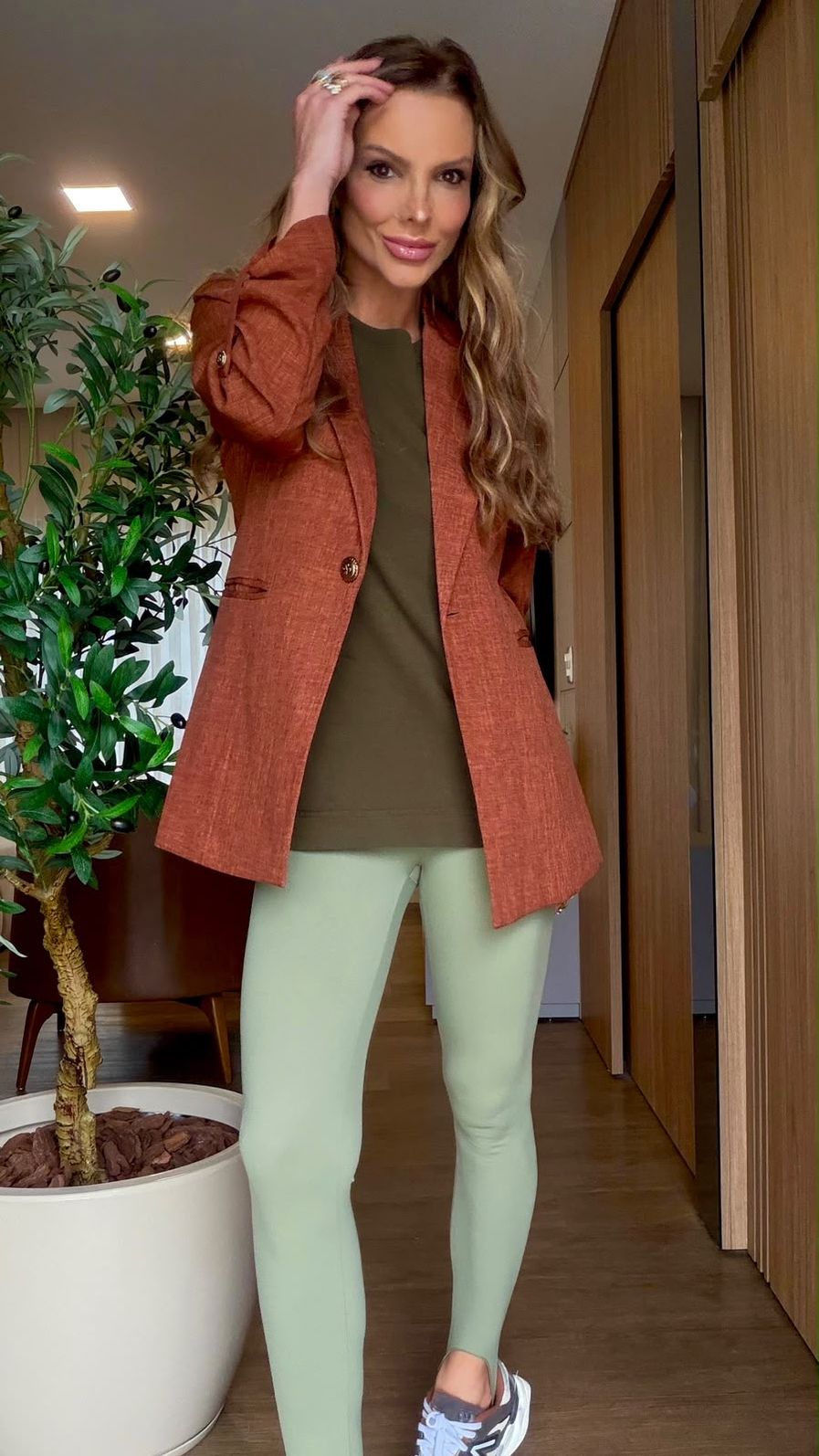 Blazer Longo Alfaiataria Premium com Martingale 1 botão cor Terracota Blazer Longo Alfaiataria Premium com Martingale 1 botão cor Terracota