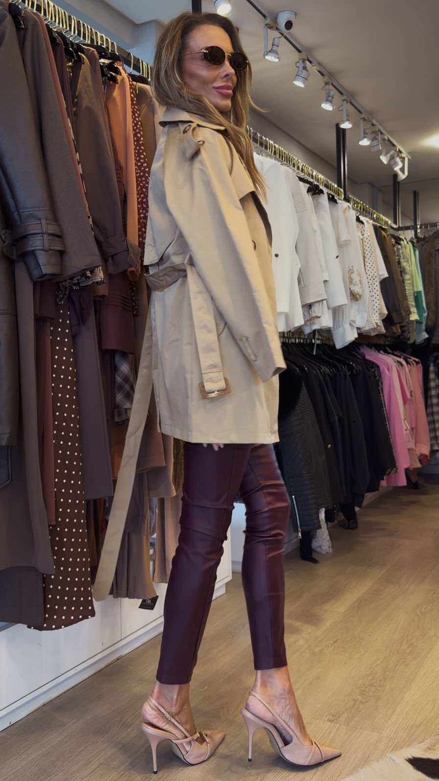 Calça Resinada Slim cor Vinho