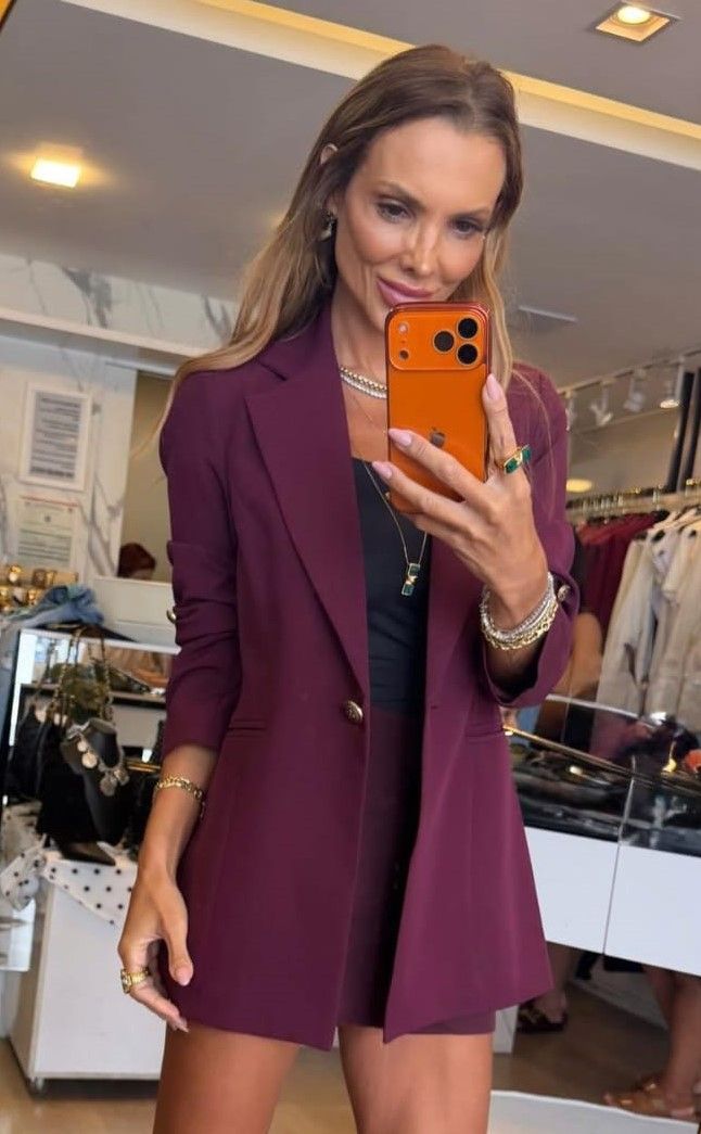 Blazer Longo Drama Signature Alfaiataria Premium com Martingale 1 botão cor Burgundy