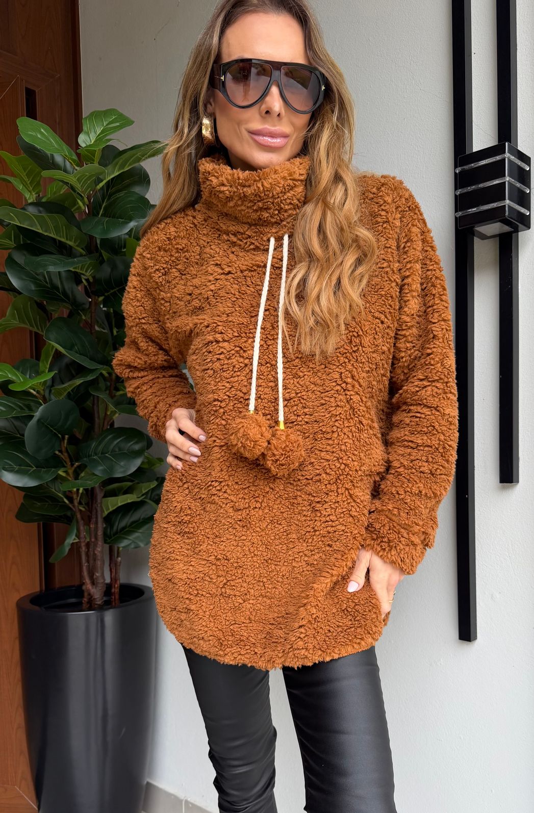 Blusão Fluffy cor Camel
