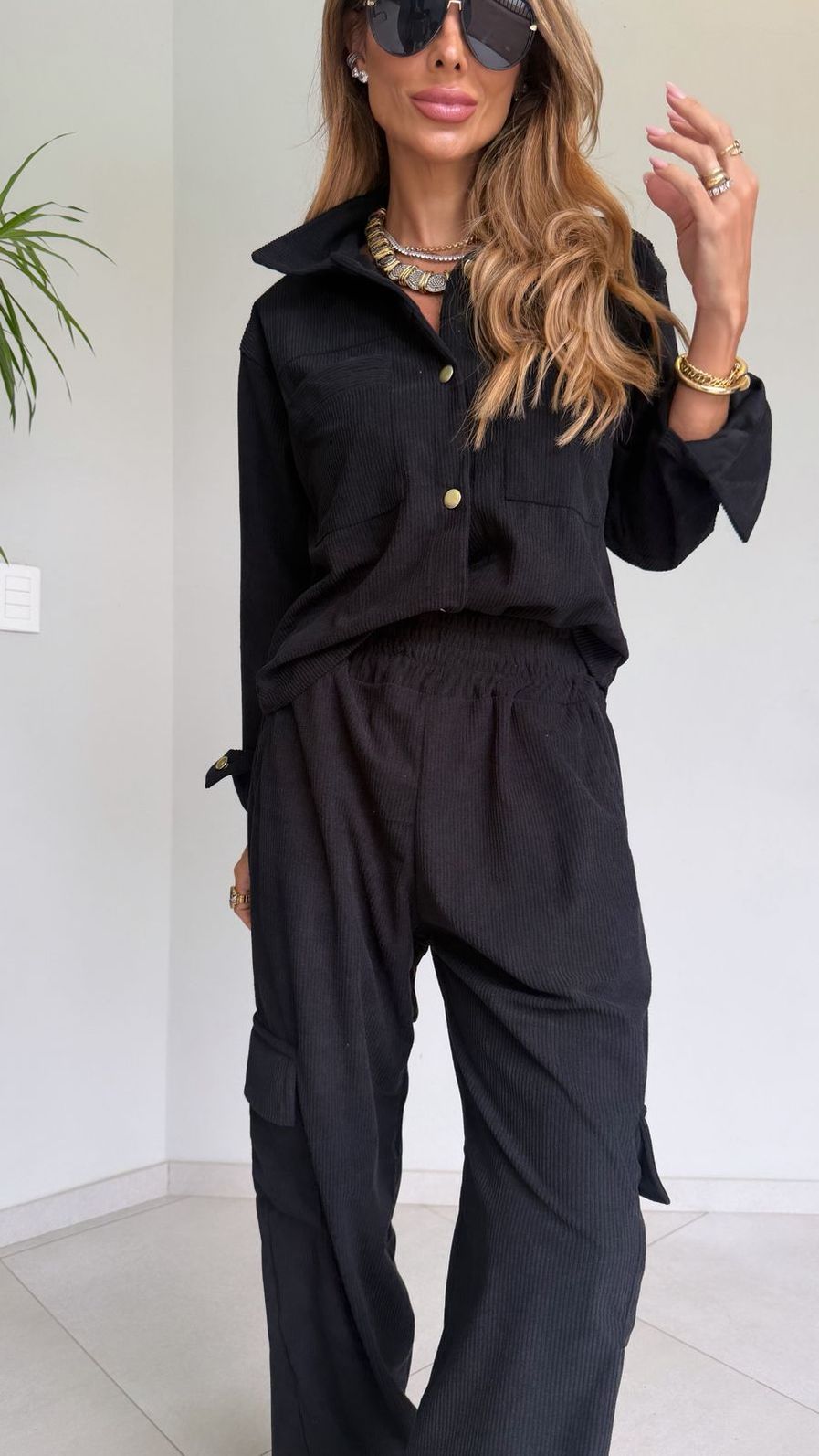 Conjunto em Cotelê Velluto na Cor Preta