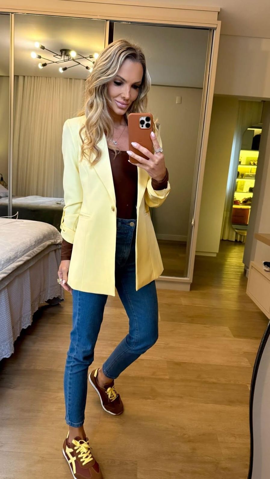 Blazer Longo Drama Signature Alfaiataria Premium com Martingale 1 botão cor Amarelo