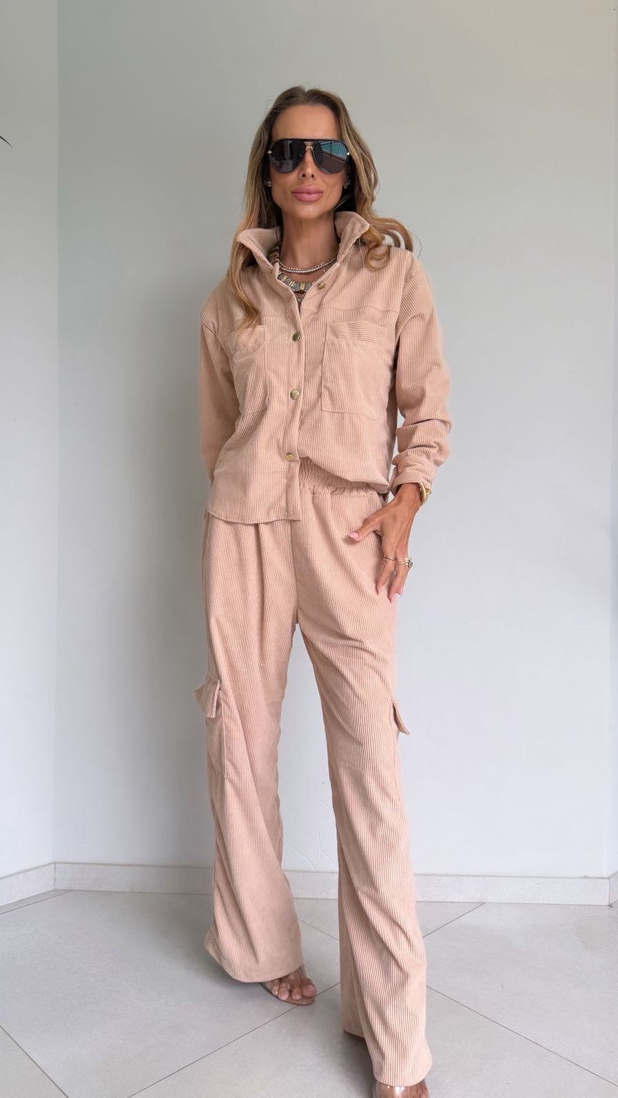 Conjunto em Cotelê Velluto na Cor Nude