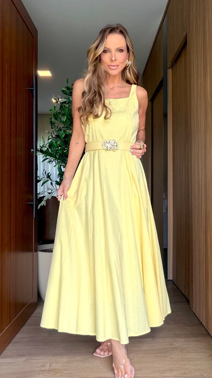 Vestido Linho cor Amarelo Vestido Linho cor Amarelo