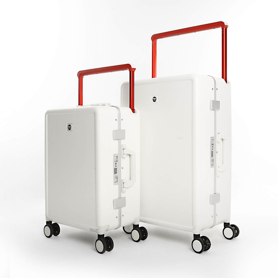 Kit de Malas de Viagem Média 23 kg e Pequena de Bordo 10kg PC Dinamarca Branco