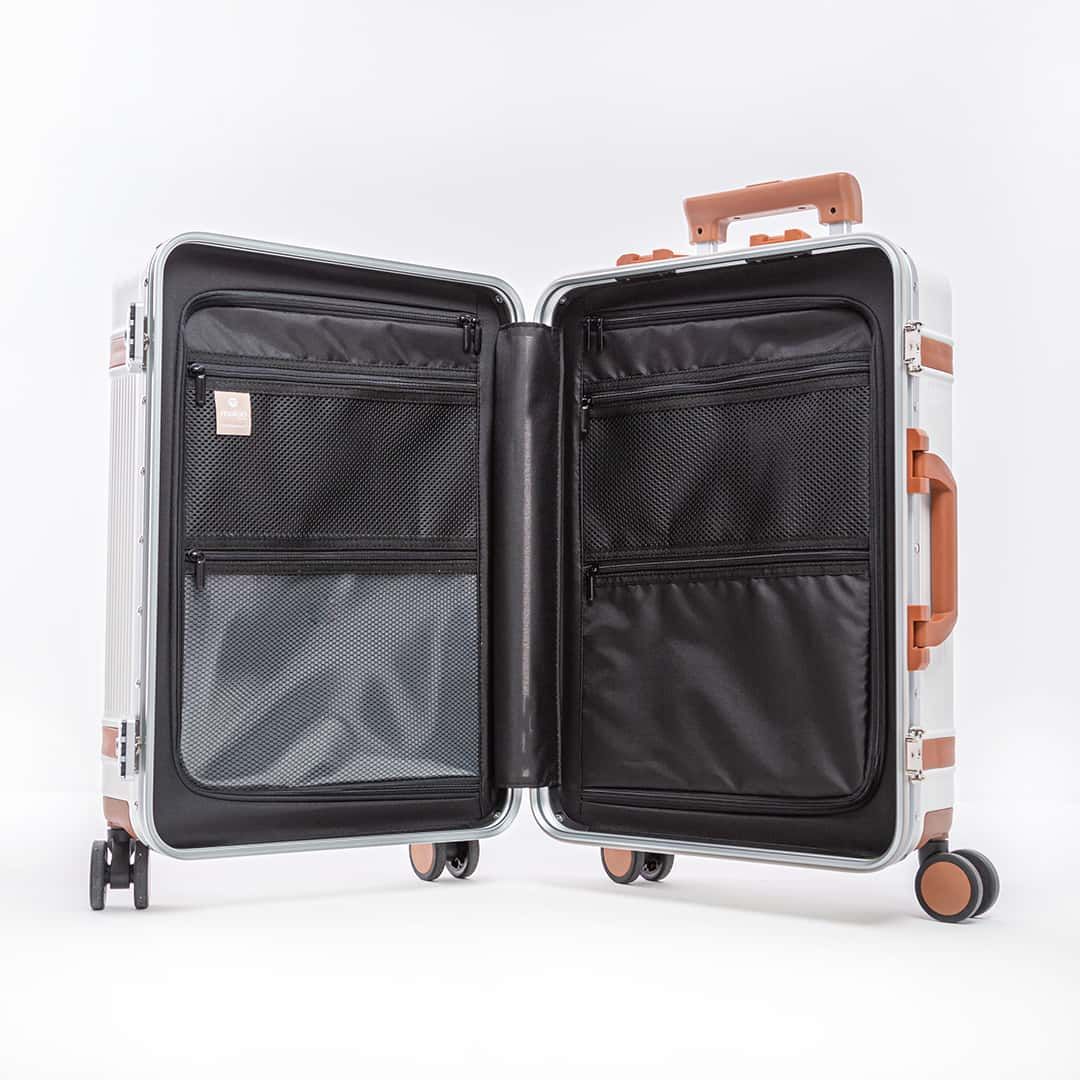 Kit de Mala de Viagem Pequena 10kg e Média 23kg Roma com Kit Necessaire Washbag e Tag Decorativa Branca