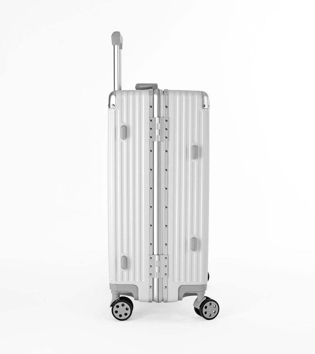 Kit de Malas com 3 Peças Noruega Branco e 1 Capa M de Mala Maloa Preto e 1 Capa G Viajar Faz Bem Kit de Malas com 3 Peças Noruega Branco e 1 Capa M de Mala Maloa Preto e 1 Capa G Viajar Faz Bem