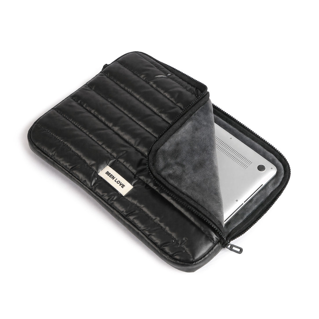 Kit de Acessórios Multifuncional com Necessaire, Porta Passaporte e Porta Notebook 14 Polegadas Puffer Maloa Preto