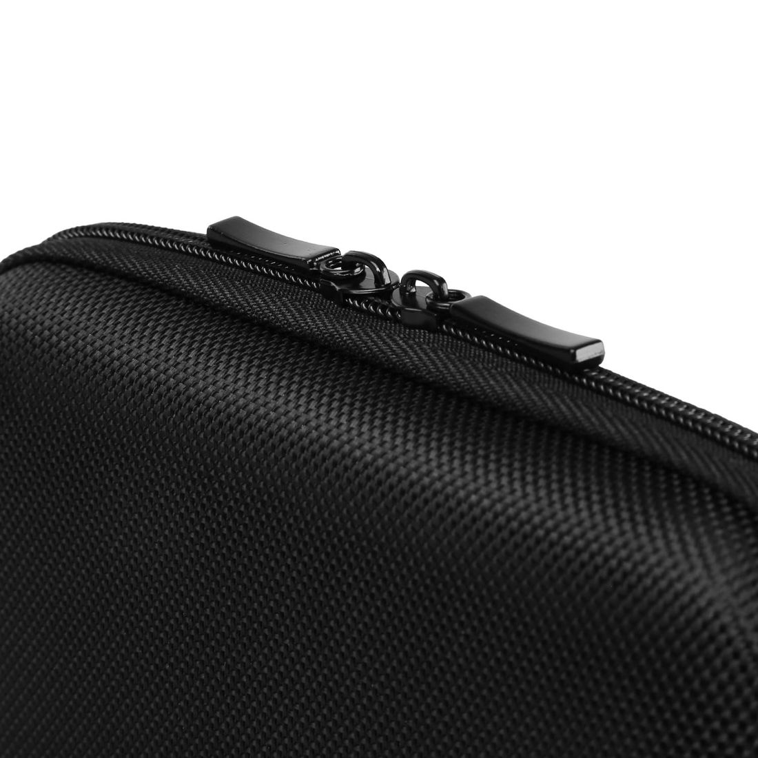 Nécessaire Porta Eletrônicos em Poliéster Preto Nécessaire Porta Eletrônicos em Poliéster Preto