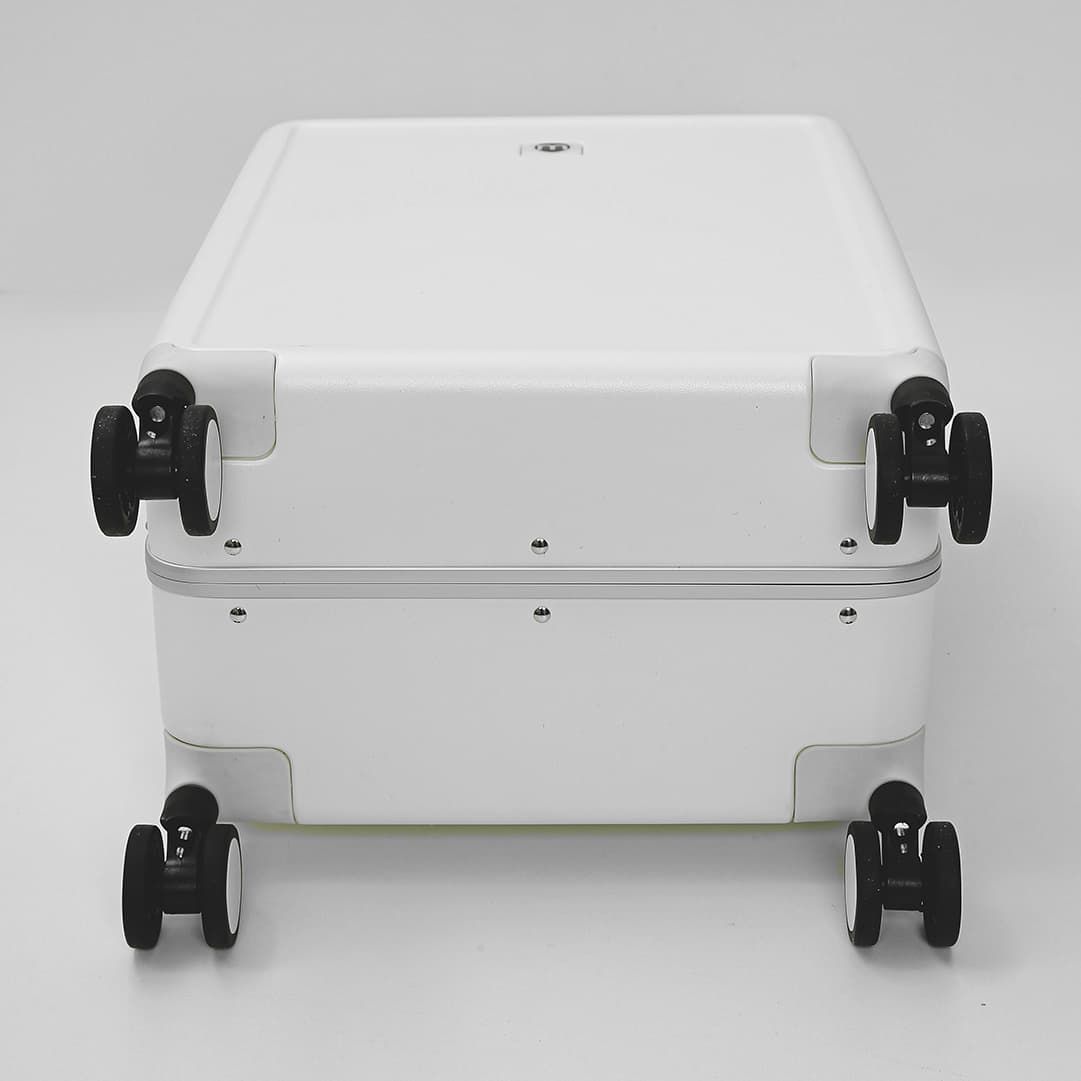 Mala de Viagem Pequena de Bordo 10 kg em Policarbonato Dinamarca Maloa Branco Mala de Viagem Pequena de Bordo 10 kg em Policarbonato Dinamarca Maloa Branco