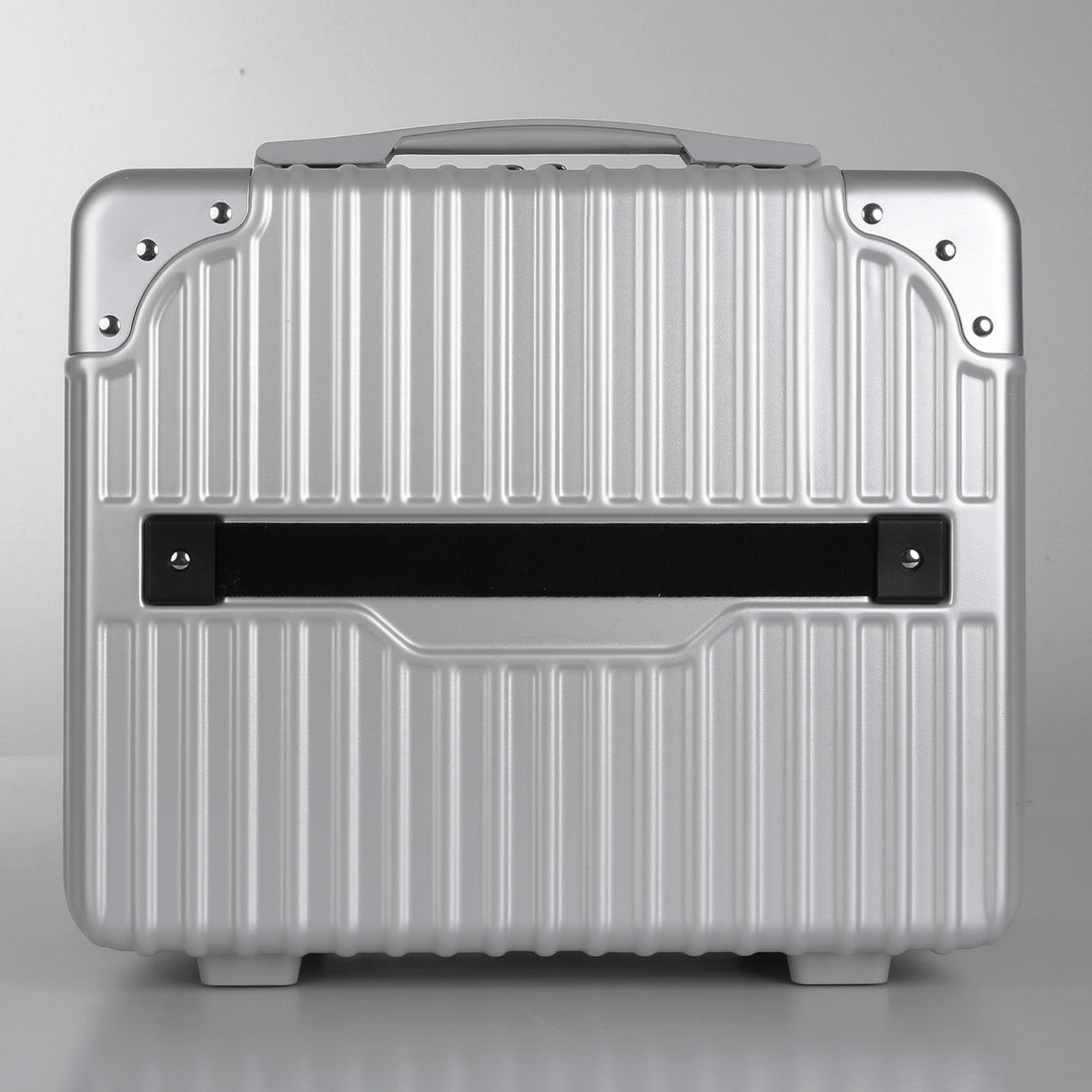 Conjunto Mala de Viagem Pequena de Bordo 10kg Policarbonato ABS Noruega Maloa Prata