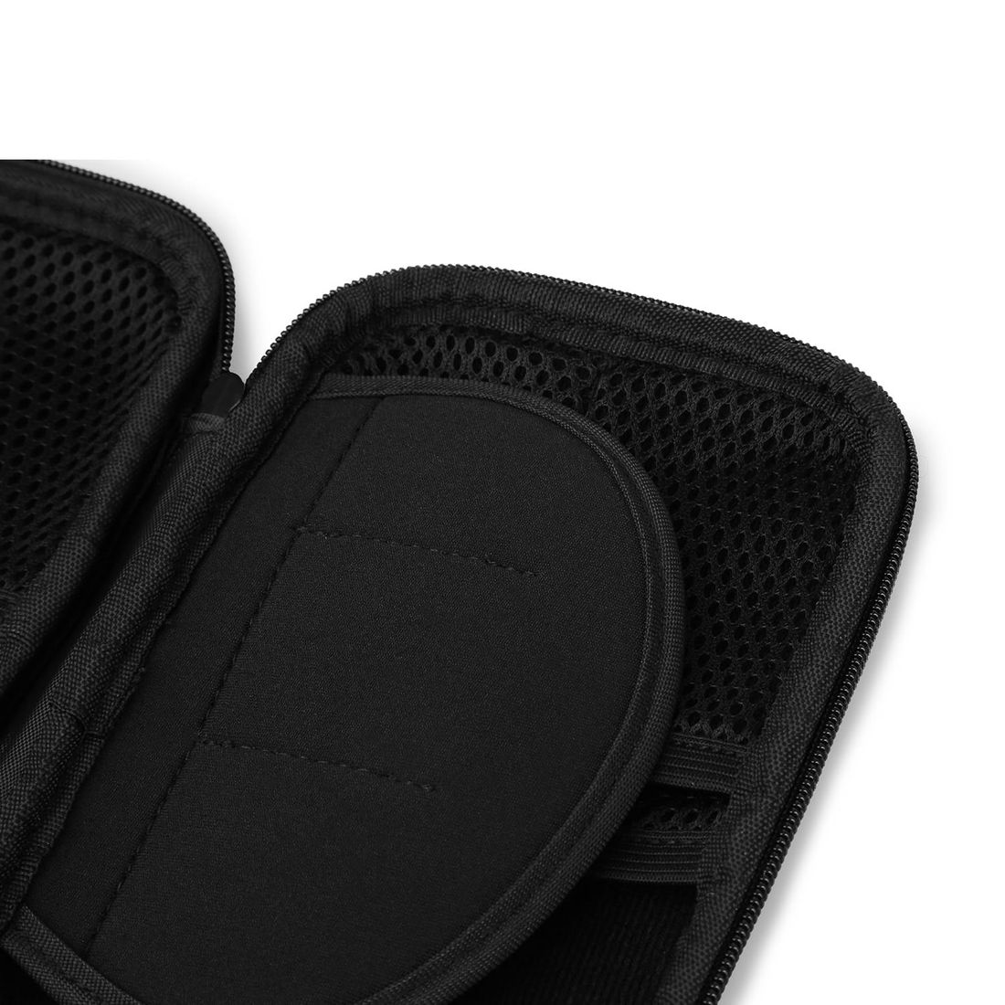Nécessaire Porta Eletrônicos em Poliéster Preto Nécessaire Porta Eletrônicos em Poliéster Preto