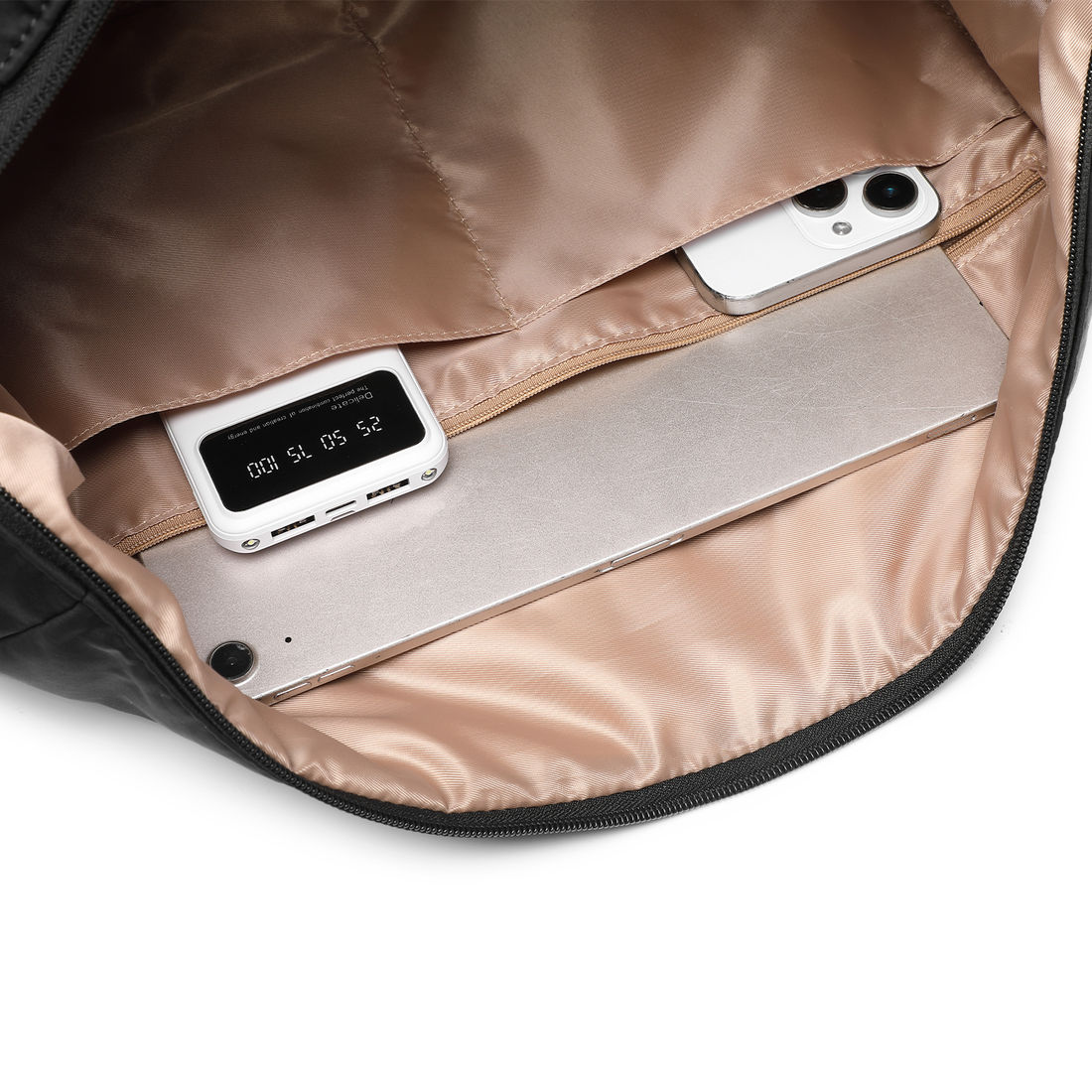 Kit Mala de Bordo 10kg, 23kg e Frasqueira Brasil Maloa Preto PC e ABS com Bolsa Nomad Preto Kit Mala de Bordo 10kg, 23kg e Frasqueira Brasil Maloa Preto PC e ABS com Bolsa Nomad Preto