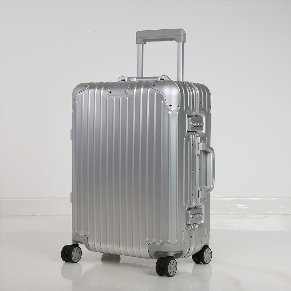 Mala de Viagem Pequena de Bordo 10 kg em Aluminio Dubai Maloa Prata