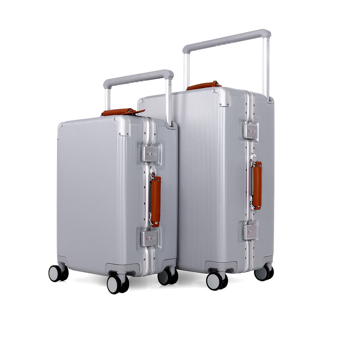 Kit de Malas de Viagem 10kg e Media 23kg em Policarbonato Tóquio Maloa Prata Kit de Malas de Viagem 10kg e Media 23kg em Policarbonato Tóquio Maloa Prata