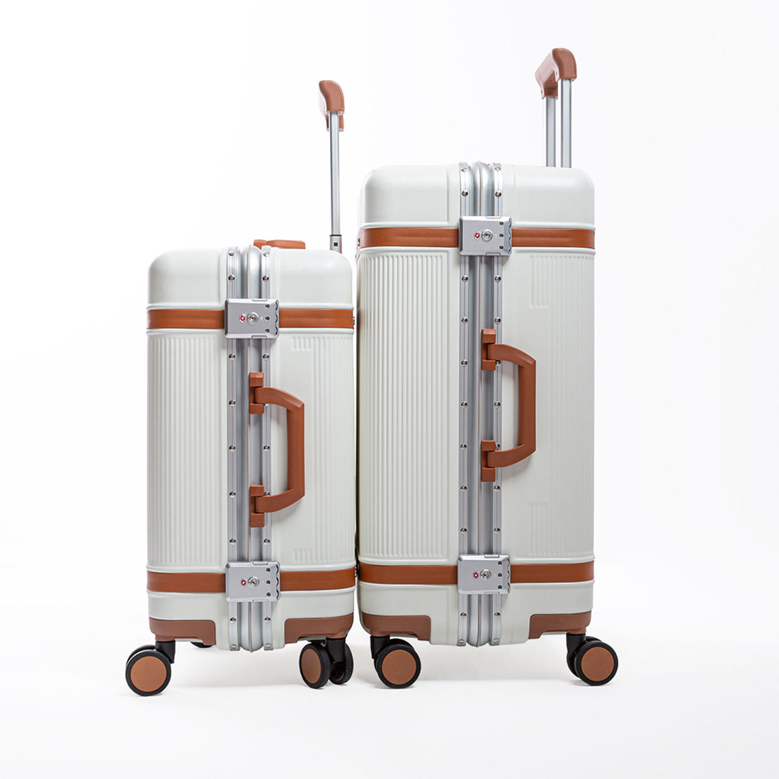 Kit de Mala de Viagem Pequena 10kg e Média 23kg Roma com Kit Necessaire Washbag e Tag Decorativa Branca