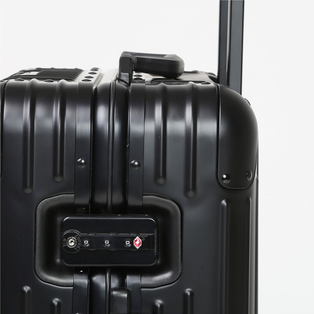 Mala de Viagem Pequena de Bordo 10 kg em Aluminio Dubai Maloa Preto