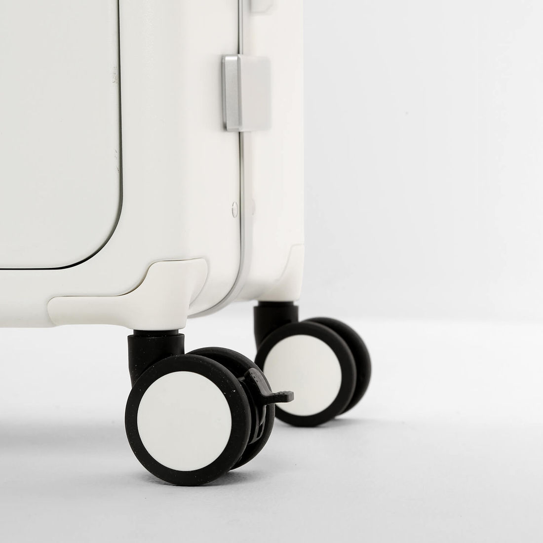 Mala de Viagem Pequena de Bordo 10 kg em Policarbonato Berlim Maloa Branco