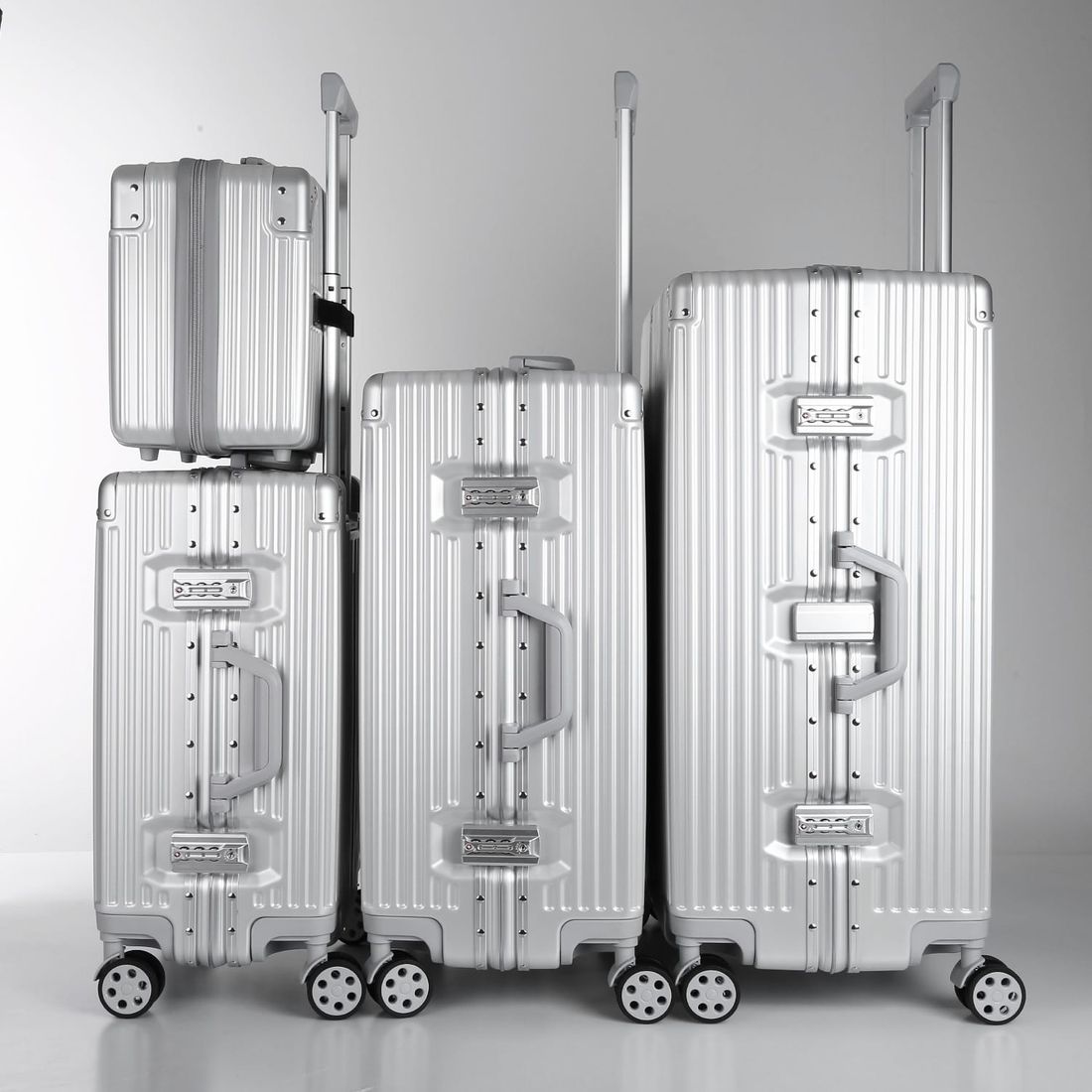 Kit de Viagem com 4 Peças Policarbonato ABS Noruega Maloa Prata