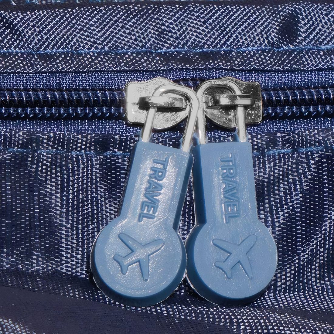 Kit de Mala Pequena de Bordo 10 kg Bélgica Azul, Kit Frascos 10 Pecas, Organizador Sapato, Organizador Laundry Pouch e Home Spray Aroma`loa Kit de Mala Pequena de Bordo 10 kg Bélgica Azul, Kit Frascos 10 Pecas, Organizador Sapato, Organizador Laundry Pouch e Home Spray Aroma`loa