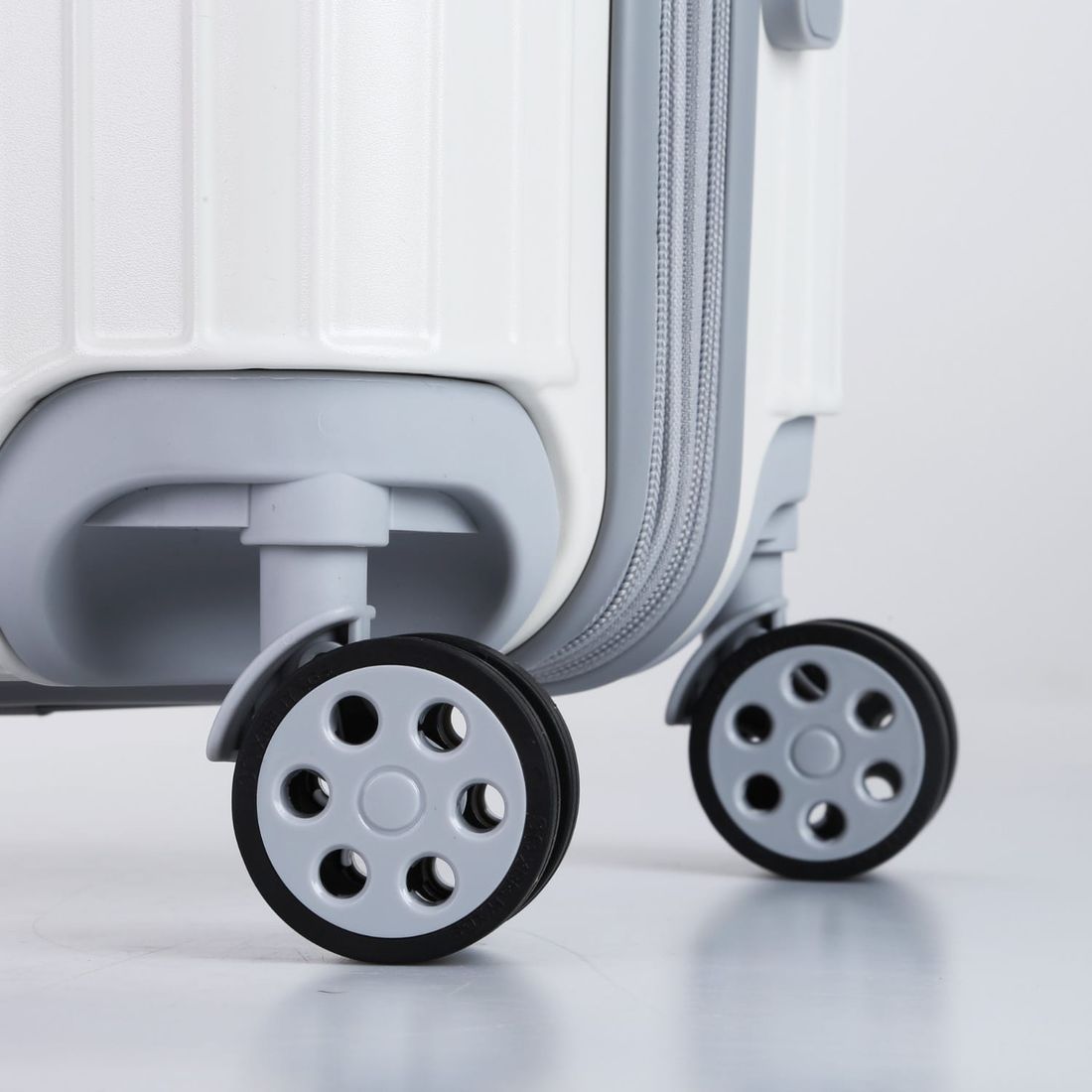 Mala de Viagem Média 23kg ABS Policarbonato com Expansor Brasil Maloa Branco