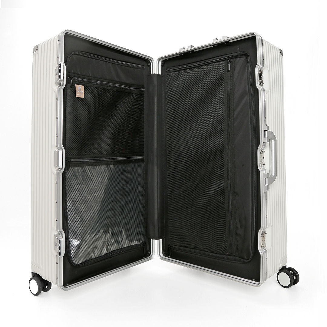 Kit Malas de Viagem 32kg Holanda Bau Maloa Branco e Preto com 2 Kits Organizadores Branco e Preto