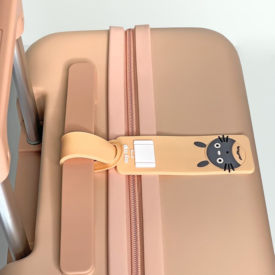 Tag de Malas My Trip Maloa Coelho Nude