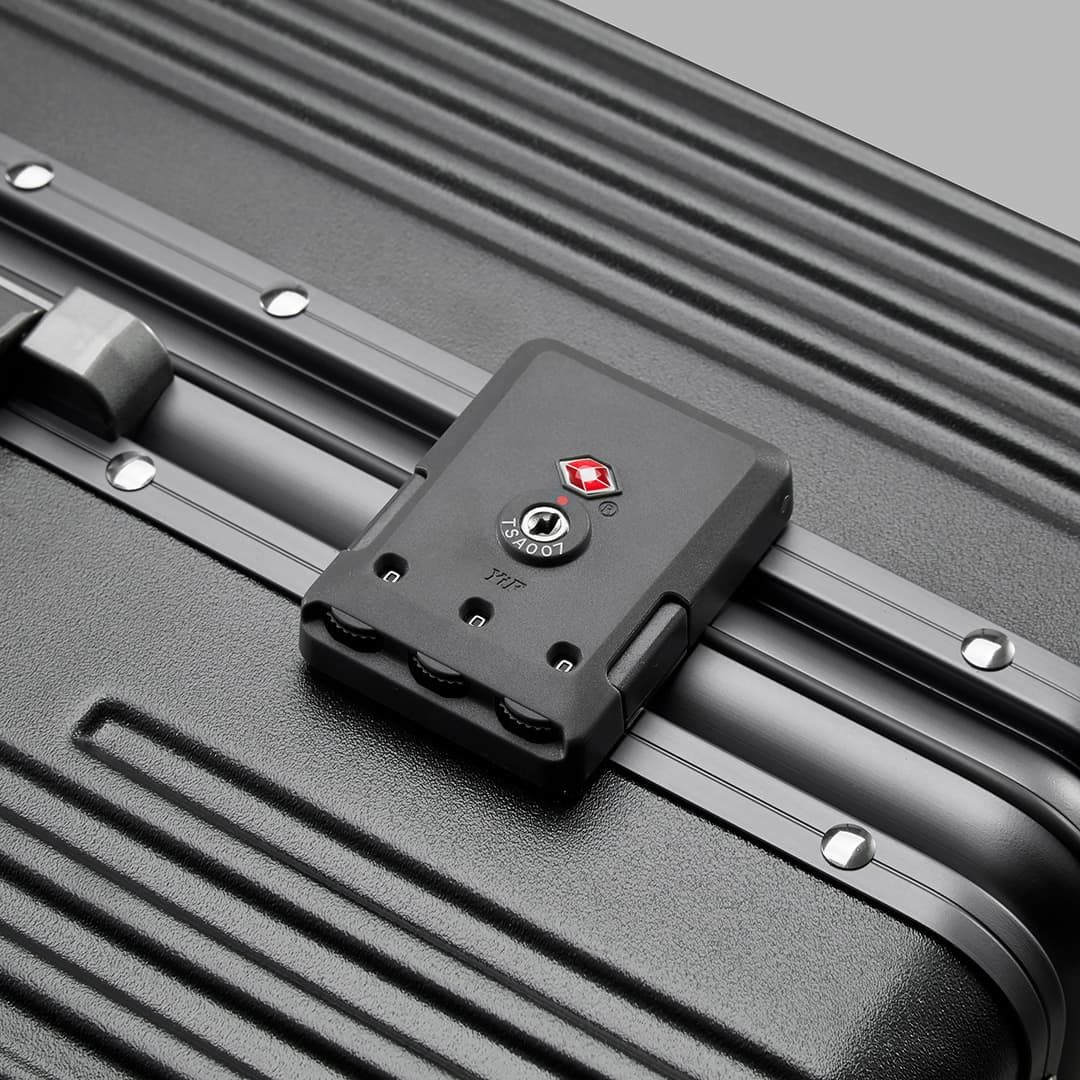 Kit de Mala Pequena de Bordo Suécia Preta e Prata, Organizador Porta Sapato Preto e Rosa com Tag Good Travel Preto e Rosa Kit de Mala Pequena de Bordo Suécia Preta e Prata, Organizador Porta Sapato Preto e Rosa com Tag Good Travel Preto e Rosa