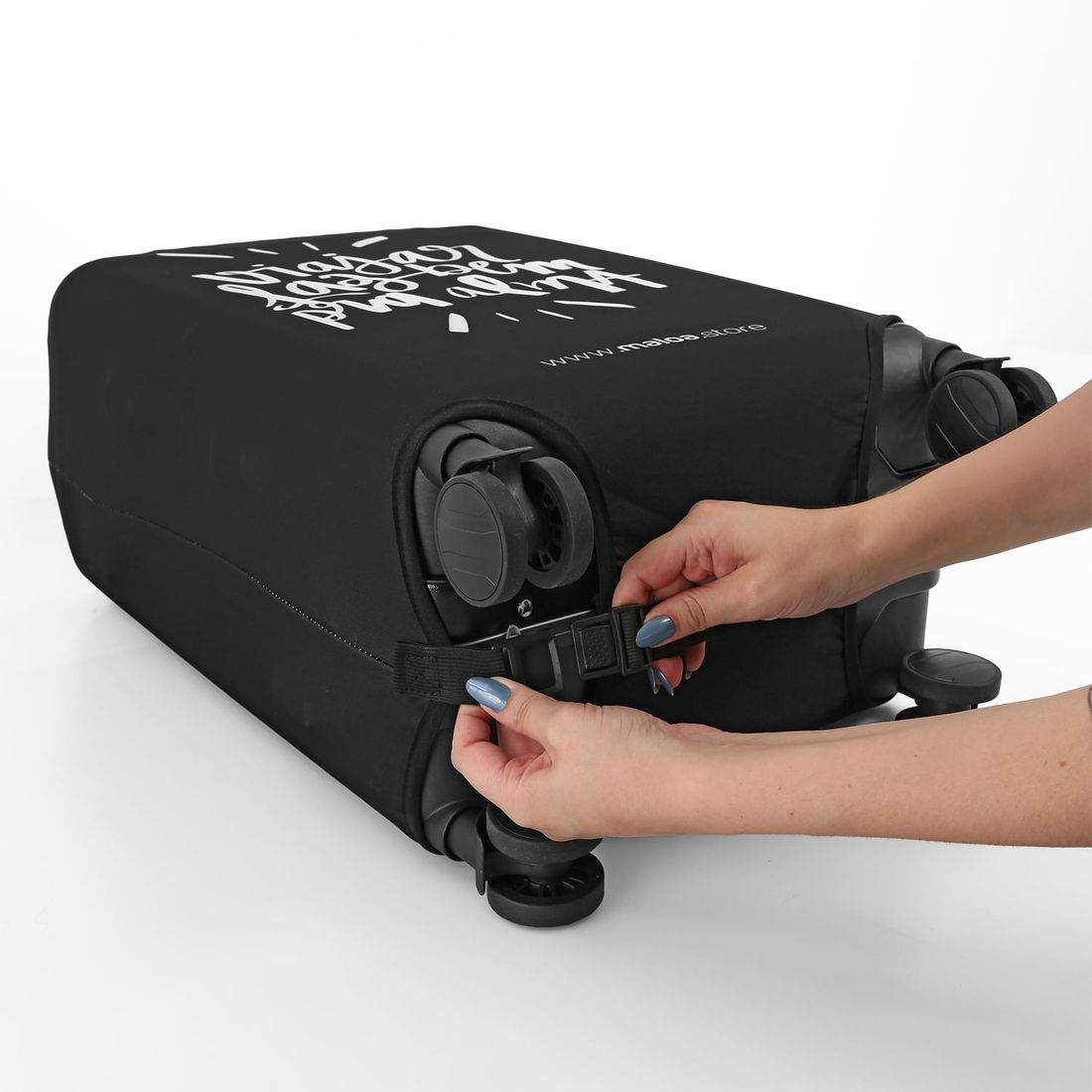 Kit de Mala Media 23 kg e Grande 32 kg, Bolsa Confort Branca e 2 Capa Viajar Faz Bem M e G Preto Kit de Mala Media 23 kg e Grande 32 kg, Bolsa Confort Branca e 2 Capa Viajar Faz Bem M e G Preto