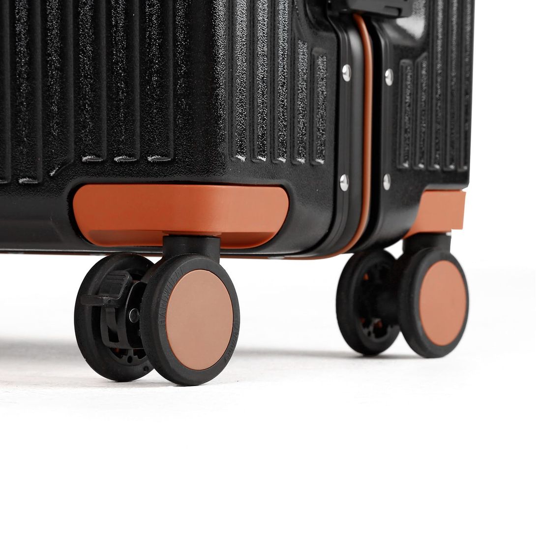 Kit de Mala Pequena de Bordo, Necessaire Confort Preta e Rosa com Mochila Confort Preta e Rosa