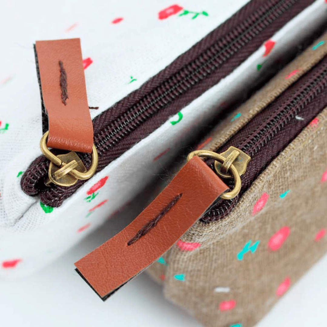 Estojo Estampado Floral Vintage Marrom Estojo Estampado Floral Vintage Marrom