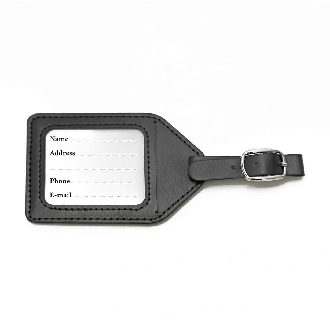 Kit de Mala Pequena de Bordo Brasil Preta e Prata com Tag de Couro Preta e Marrom Kit de Mala Pequena de Bordo Brasil Preta e Prata com Tag de Couro Preta e Marrom