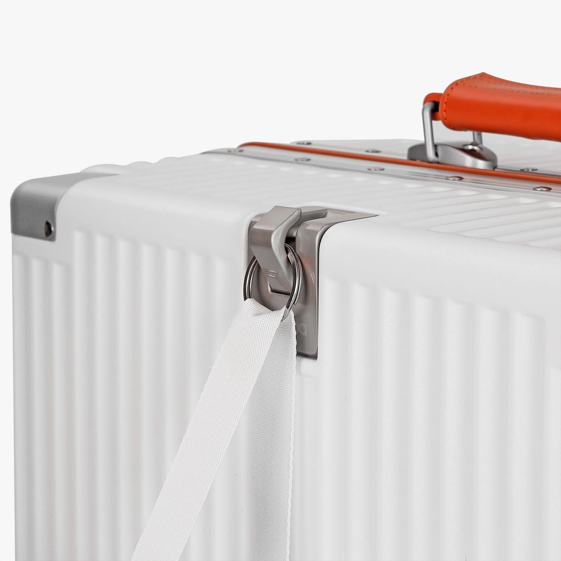 Mala de Viagem Pequena de Bordo 10 kg Policarbonato Capri Maloa Branco Mala de Viagem Pequena de Bordo 10 kg Policarbonato Capri Maloa Branco