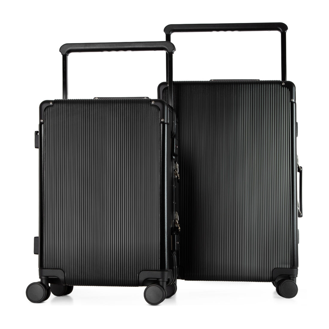 Kit de Malas de Viagem 10kg e Media 23kg em Policarbonato Tóquio Maloa Preto Kit de Malas de Viagem 10kg e Media 23kg em Policarbonato Tóquio Maloa Preto