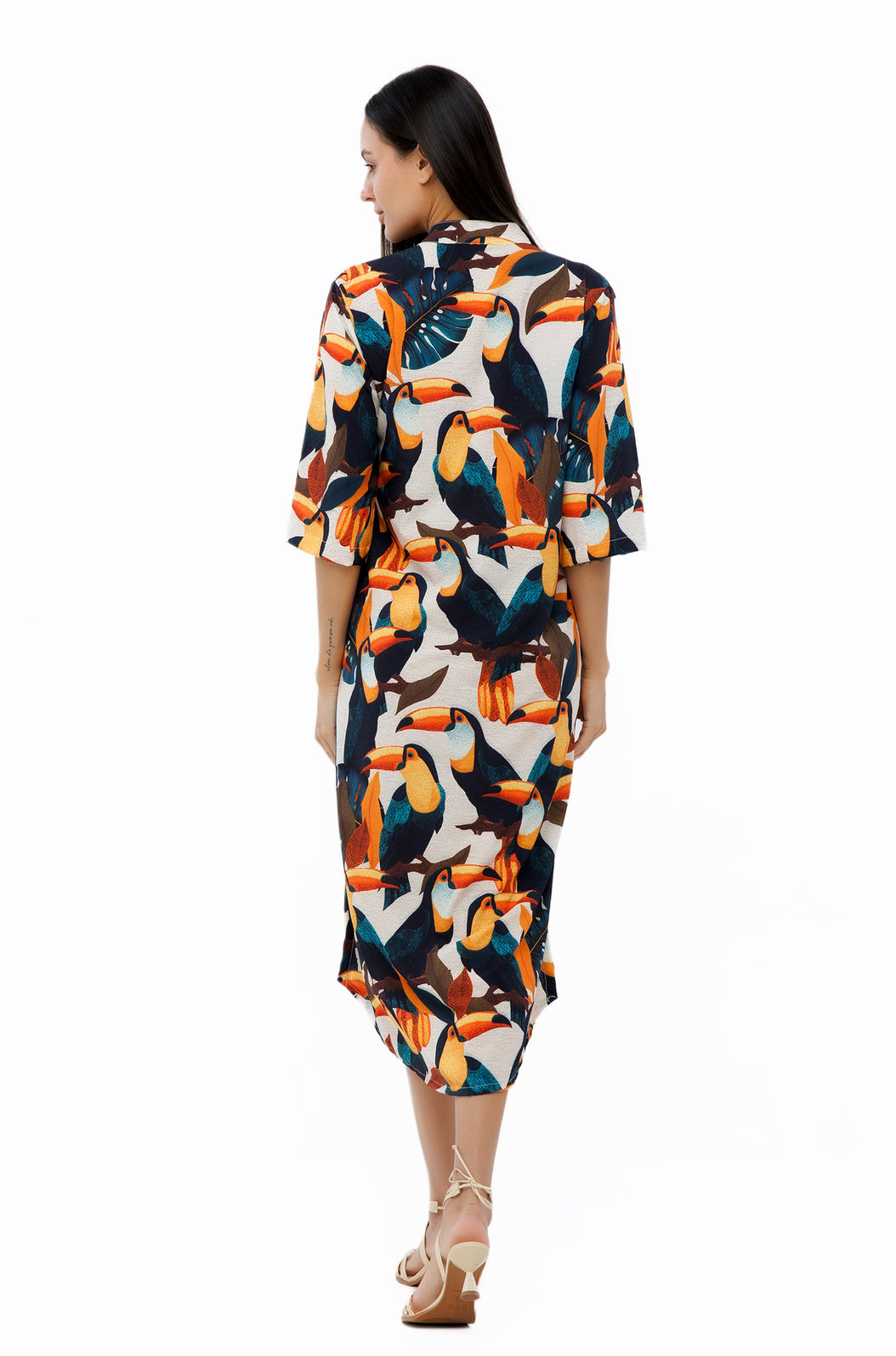 Vestido Feminino Chemise Atena Gola Padre Estampado Tucanos Tela Bordada