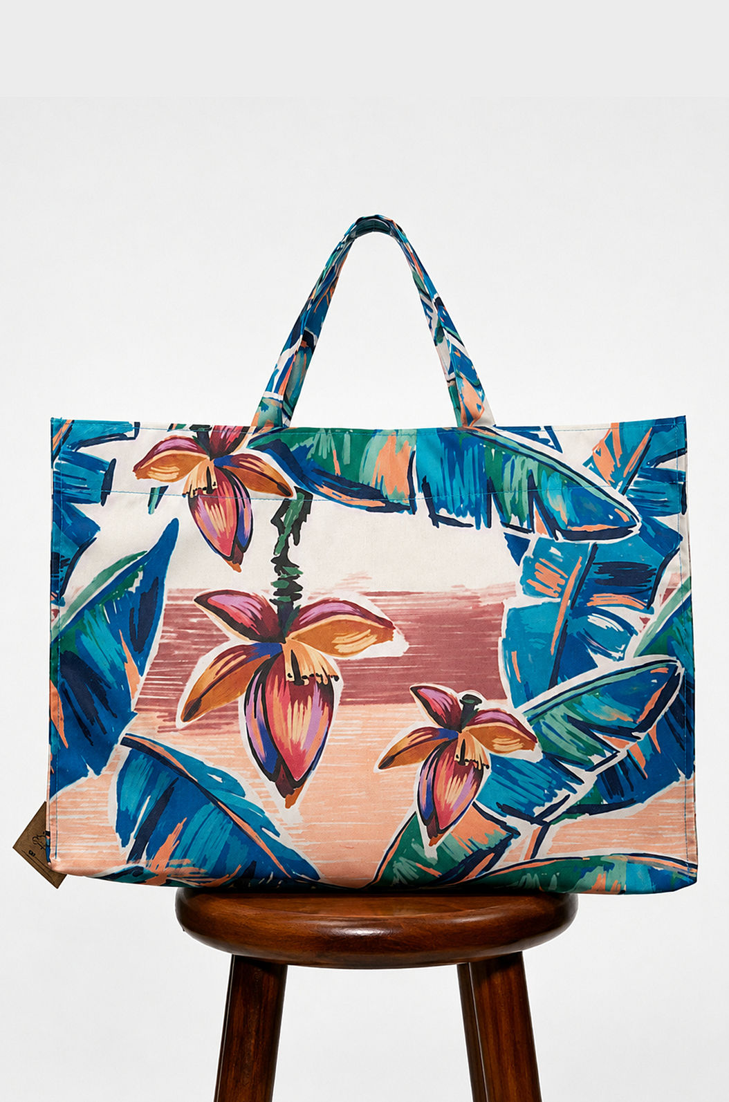 Bolsa Resort Estampada Canindé Bananas e Lírio Bolsa Resort Estampada Canindé Bananas e Lírio