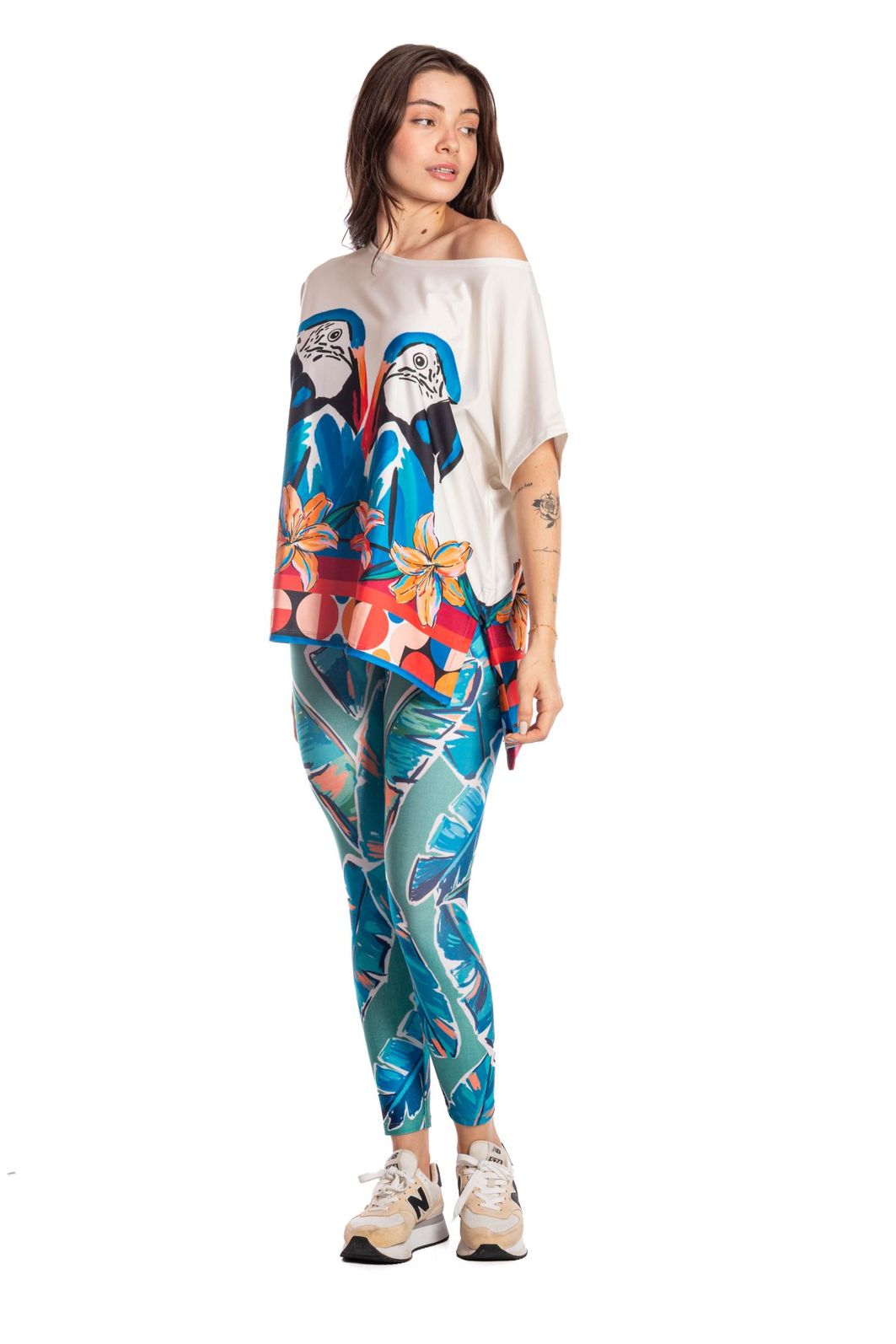 Blusa Fluid Conceito Estampada Canindé Bananas e Lírio Blusa Fluid Conceito Estampada Canindé Bananas e Lírio