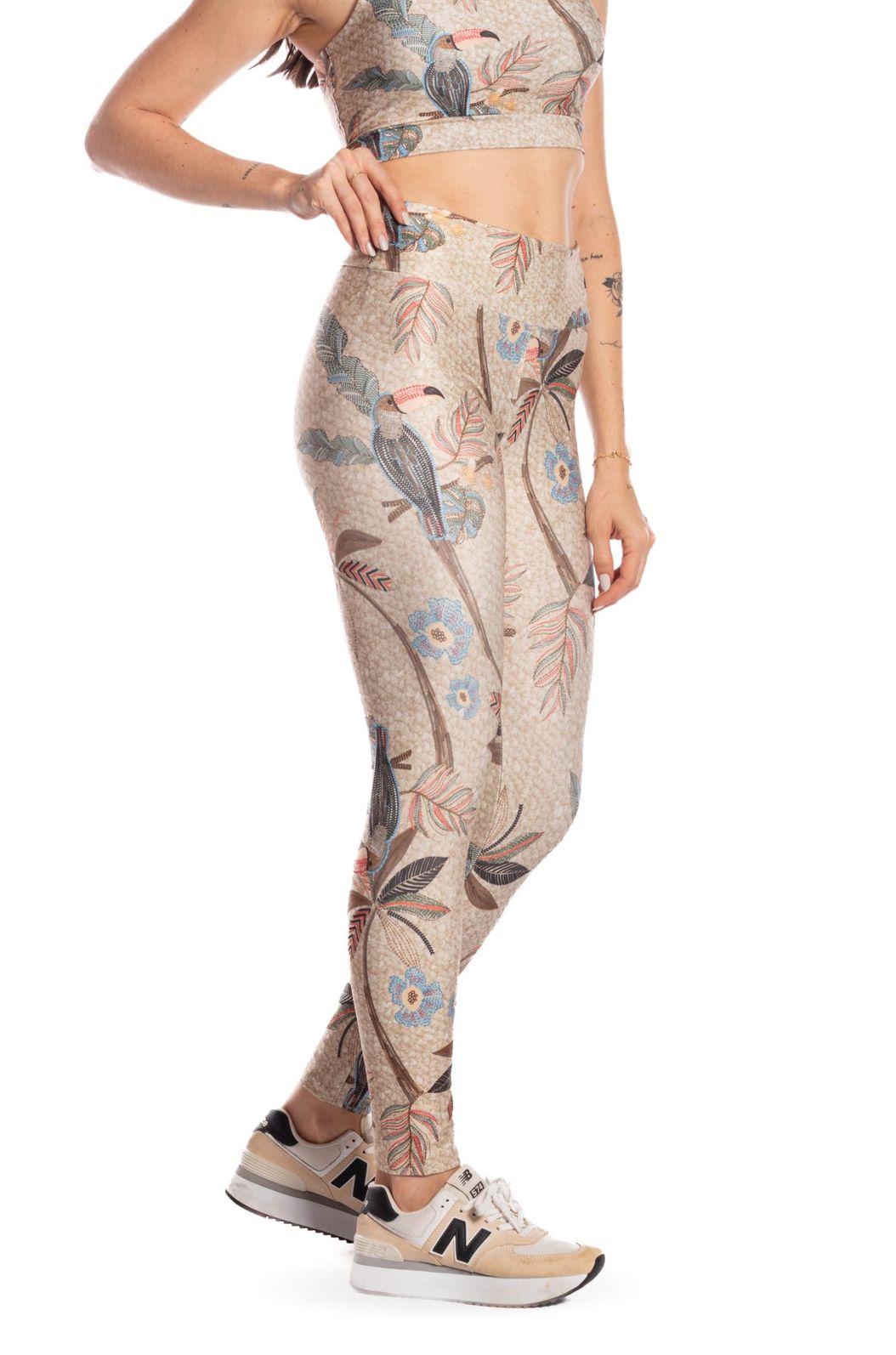 Calça Feminina Legging Estampada Tucaninhos Bordados