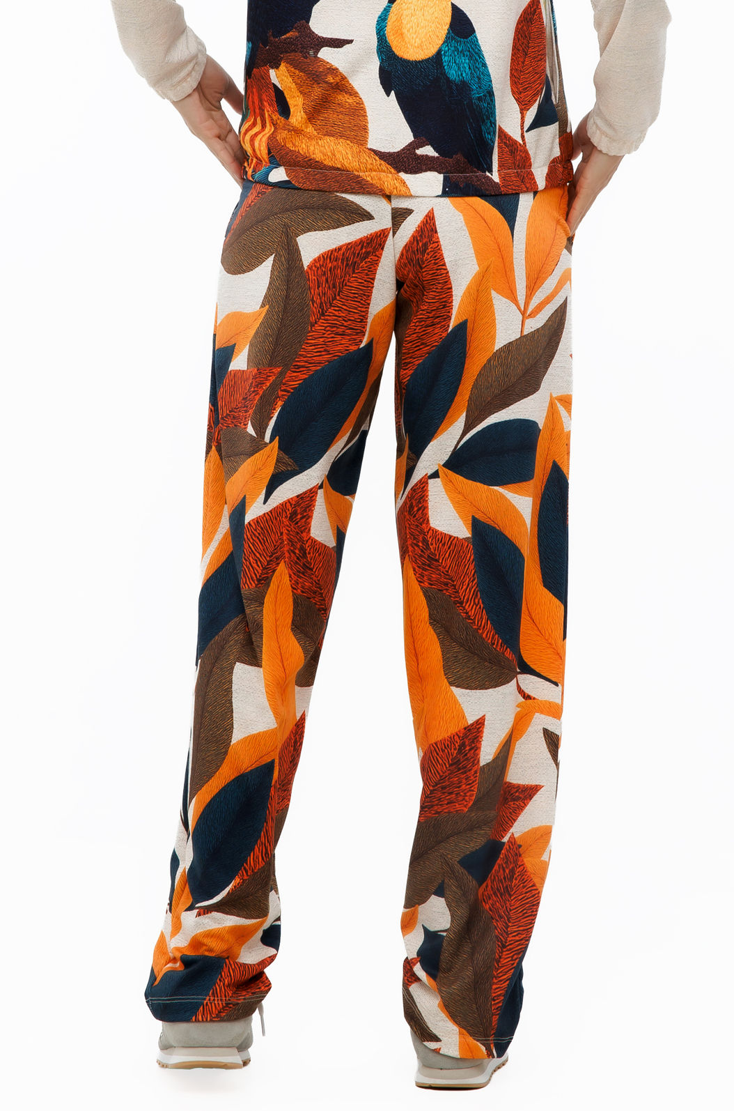 Calça Feminina Moletinho Semi Ampla Estampada Tucanos Tela Bordada