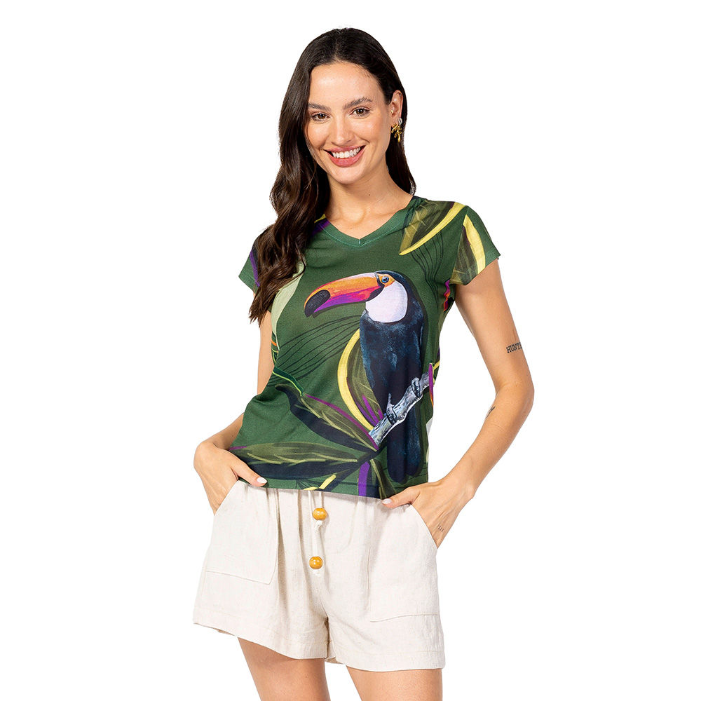 Blusa Florata Estampada Tucano Folhas Fundo Verde