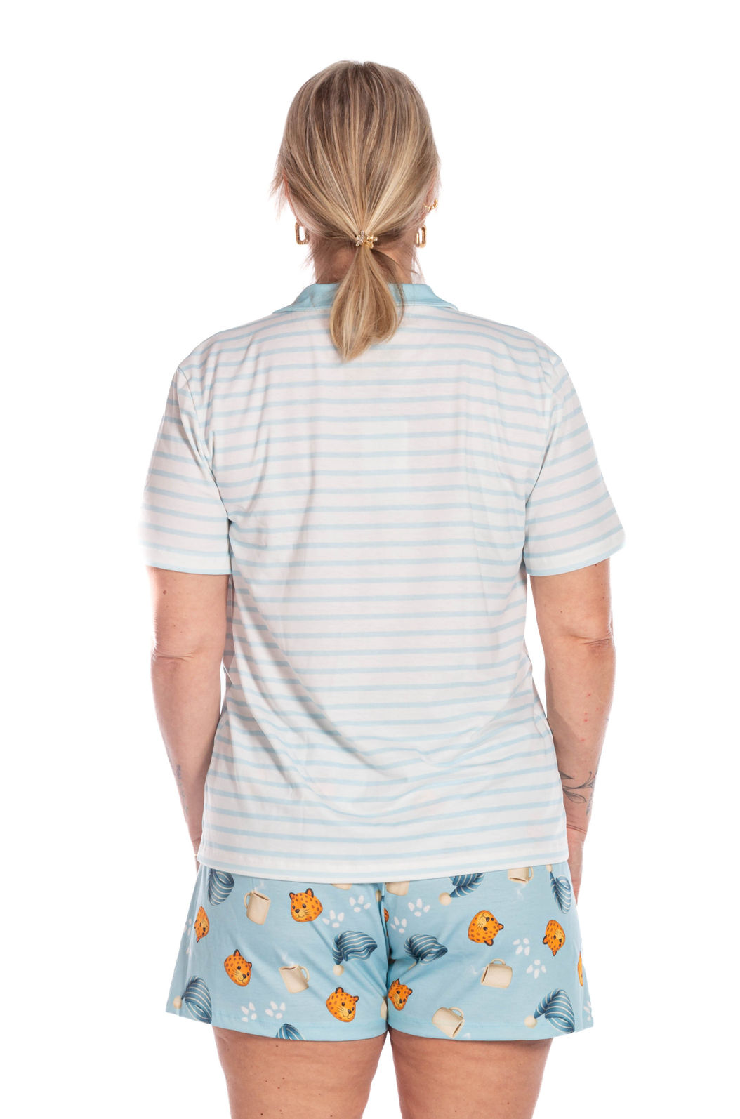 Pijama Feminino Manga Curta Americano Estampado Capivara Pantufa e Café Pijama Feminino Manga Curta Americano Estampado Capivara Pantufa e Café