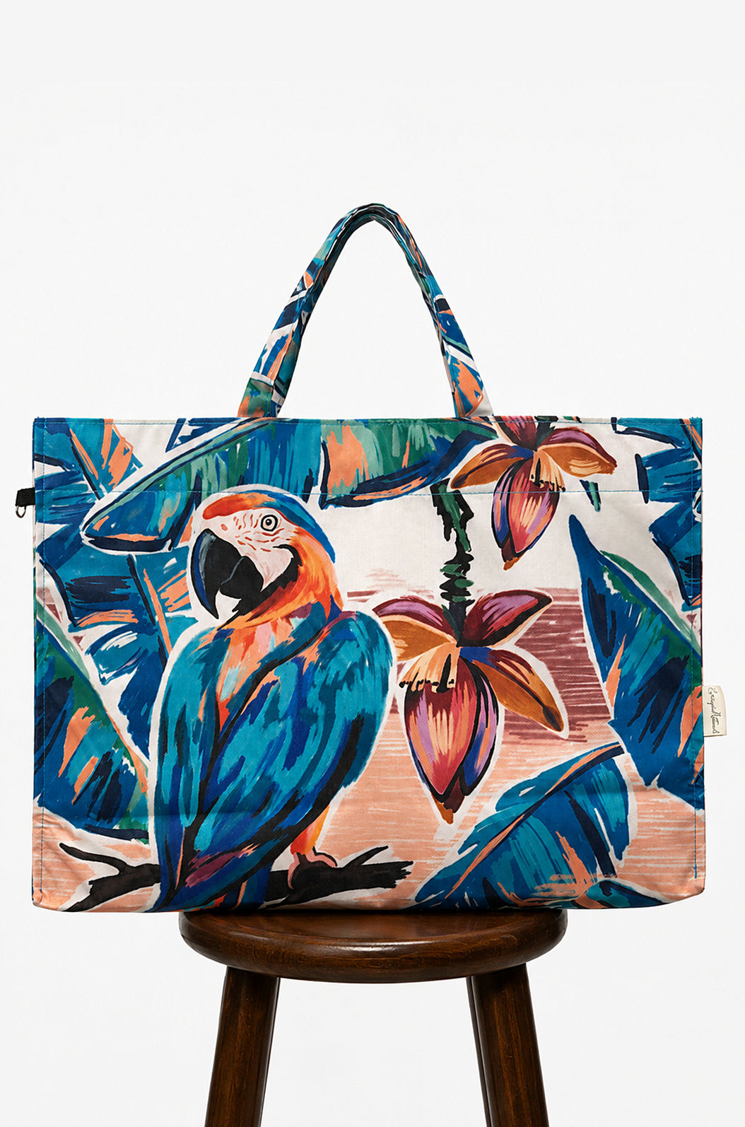 Bolsa Resort Estampada Canindé Bananas e Lírio Bolsa Resort Estampada Canindé Bananas e Lírio