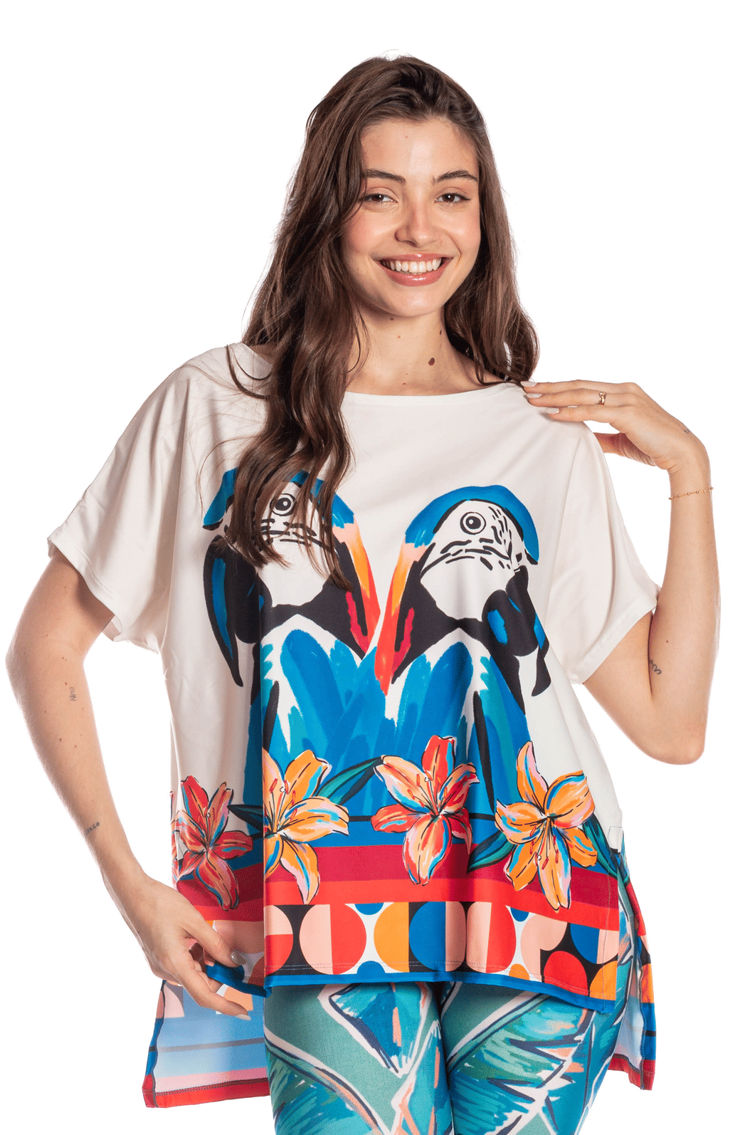 Blusa Fluid Conceito Estampada Canindé Bananas e Lírio Blusa Fluid Conceito Estampada Canindé Bananas e Lírio