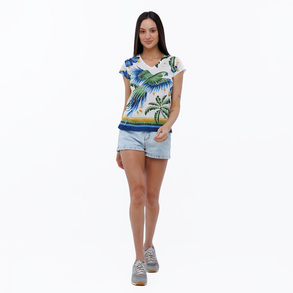 Blusa Strass com Aplicação de Strass Estampada Motivos Tropicais Brasil Blusa Strass com Aplicação de Strass Estampada Motivos Tropicais Brasil