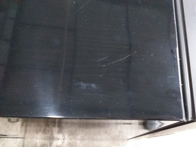 CERVEJEIRA VERTICAL CV100 220V PRETA PORTA DIREITA