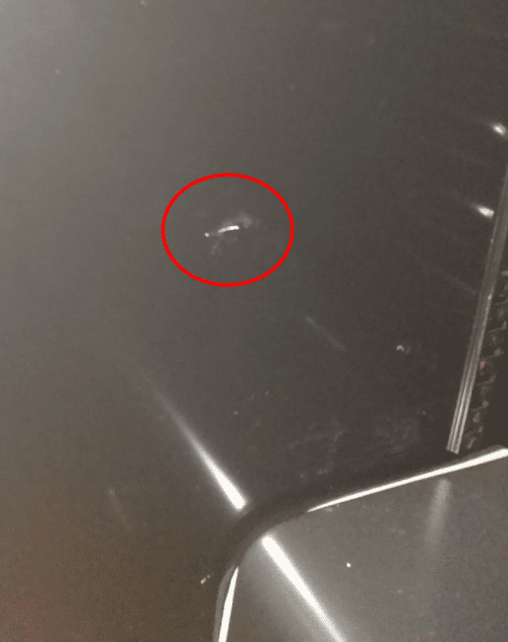 CERVEJEIRA VERTICAL CV100 220V PRETA PORTA DIREITA