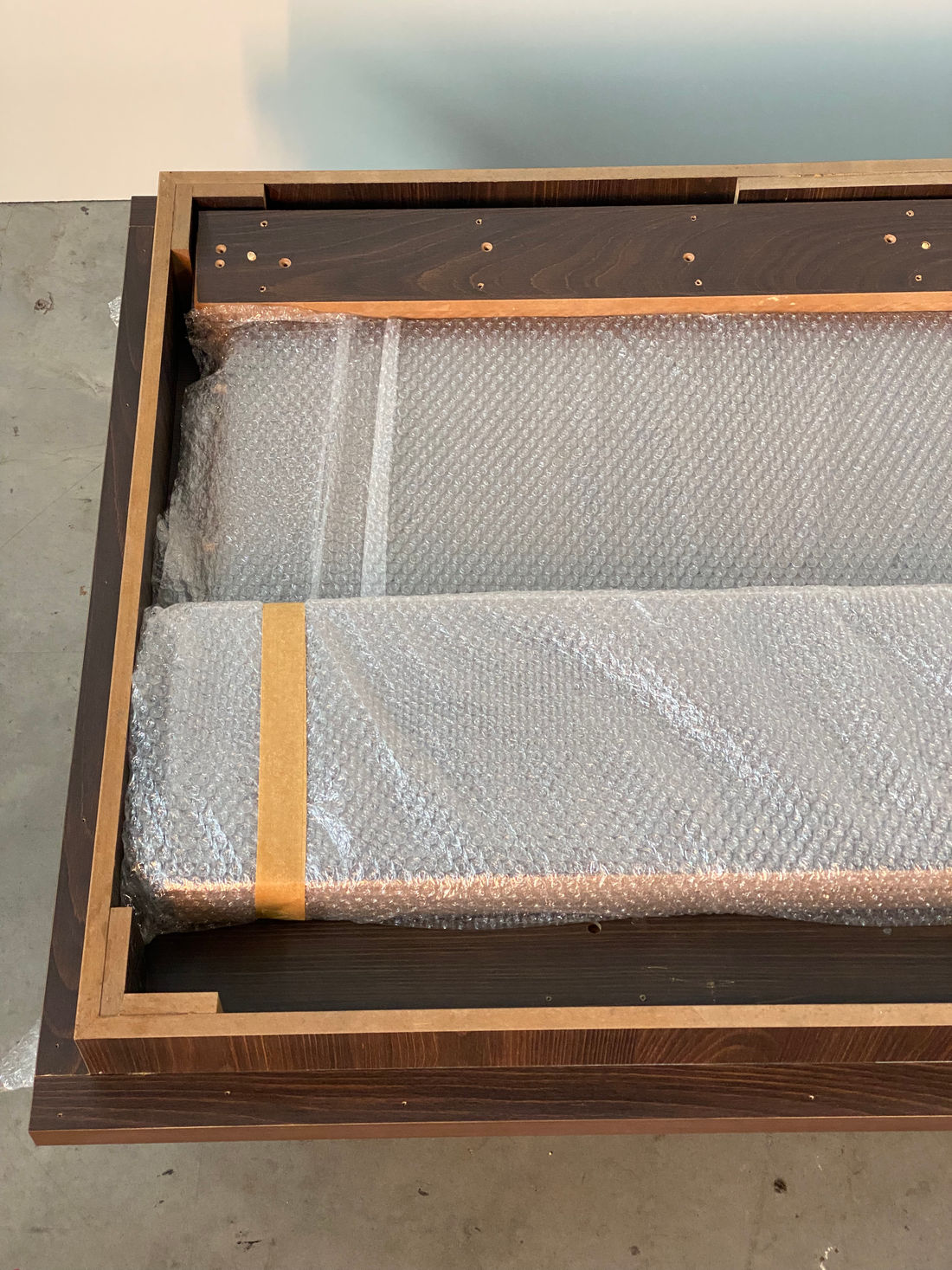 MESA EXPOSITORA NEUTRA MODULO 1950X 900X 900MM TAMPO MDF (Cópia)